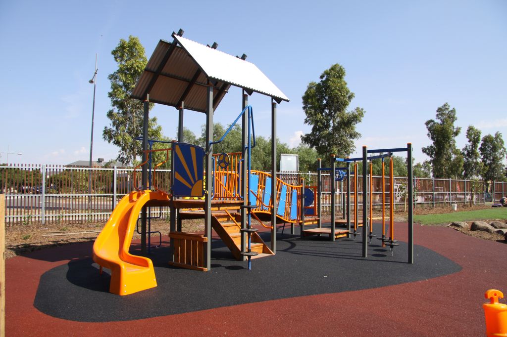 commercial playground equipment